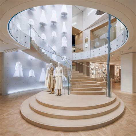 espace dior|dior montaigne paris.